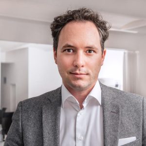 Dr. Daniel Halmer