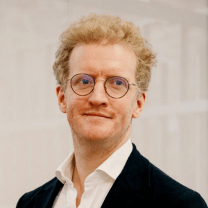 Ross McNairn Headshot (1)