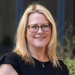 Sarah Walton Headshot