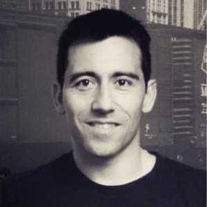 Travis Leon Headshot